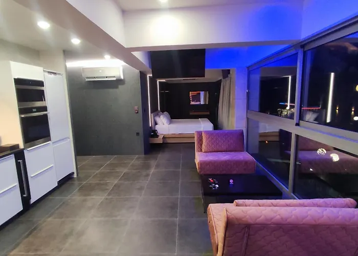 Summertime Signature Suites
